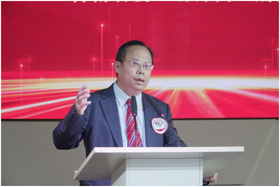 海南政法職業(yè)學院副院長、海南省委“講師團”成員、教授、博士生導師朱錦茂。符敦孝攝