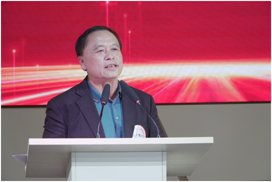 海南現(xiàn)代科技集團黨委書記、董事長邢詒川。符敦孝攝